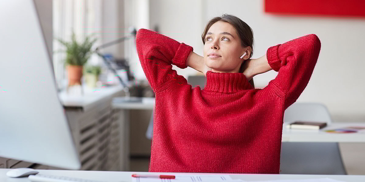 Jente tenker over forskjell på nominell rente og effektiv rente