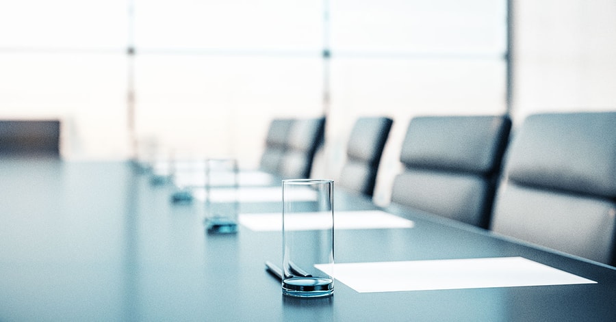 Tomt kontor med stoler